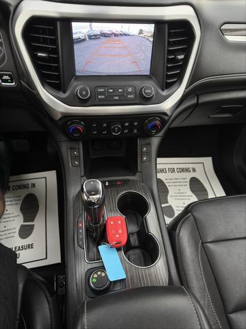Photo of 2017 Quicksilver Metallic GMC Acadia