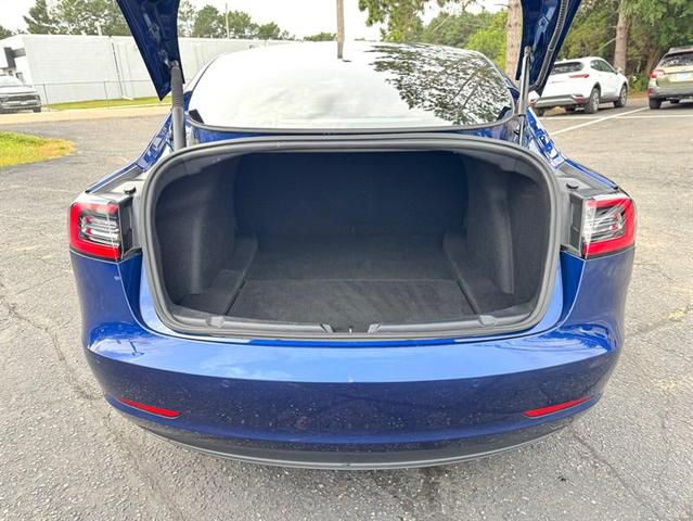 Photo of 2021 Deep Blue Metallic Tesla Model 3