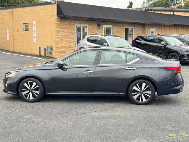 Photo of 2020 Storm Blue Metallic Nissan Altima
