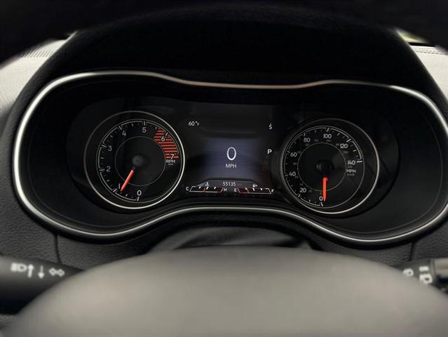 Photo of 2019 Bright White Clearcoat Jeep Cherokee
