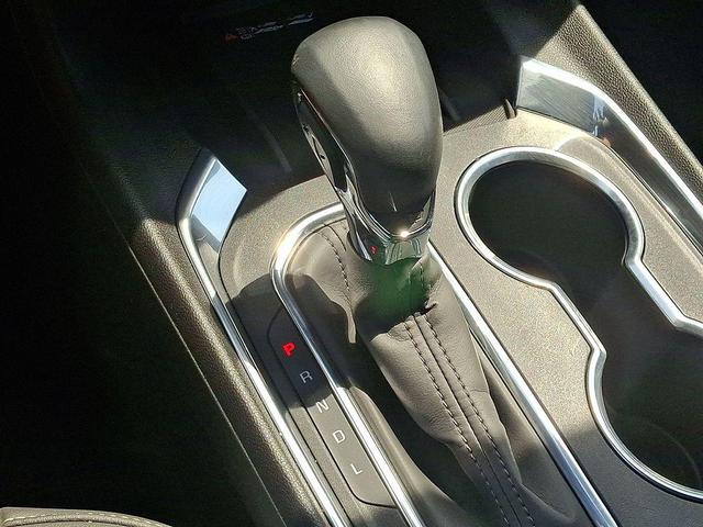 Photo of 2023 Mosaic Black Metallic Chevrolet Traverse