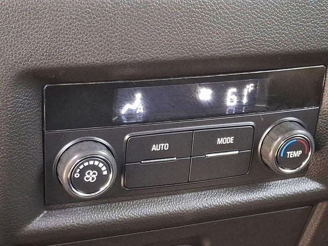 Photo of 2023 Mosaic Black Metallic Chevrolet Traverse