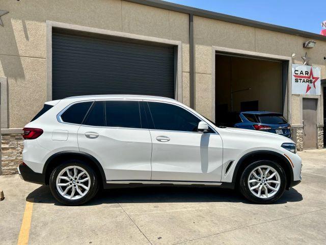 Photo of 2019 White BMW X5