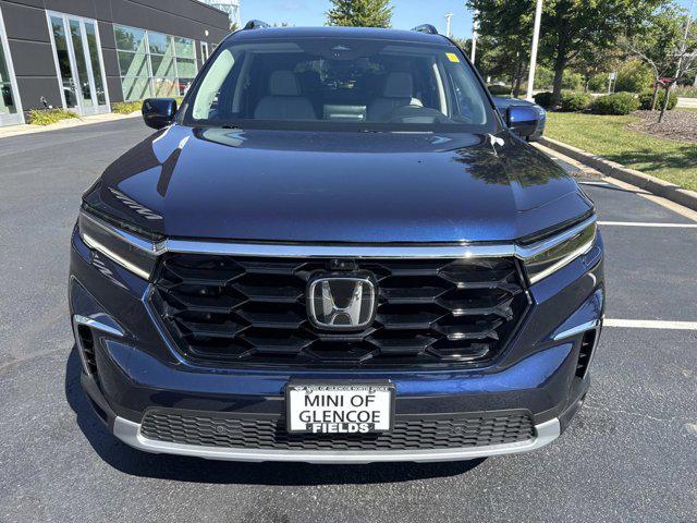 Photo of 2023 Obsidian Blue Pearl Honda Pilot