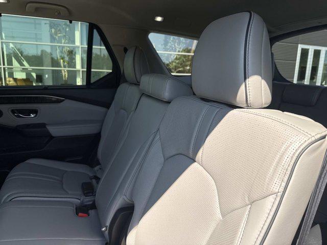 Photo of 2023 Obsidian Blue Pearl Honda Pilot
