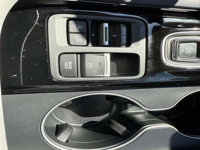 Photo of 2023 Obsidian Blue Pearl Honda Pilot