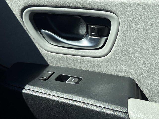Photo of 2023 Obsidian Blue Pearl Honda Pilot