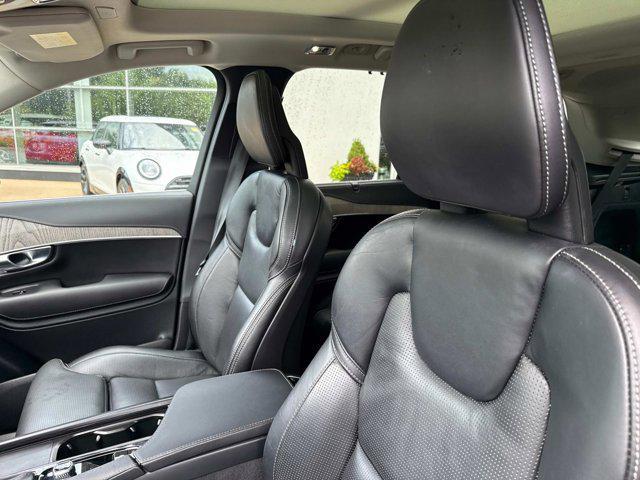 Photo of 2022 Savile Grey Metallic Volvo XC90
