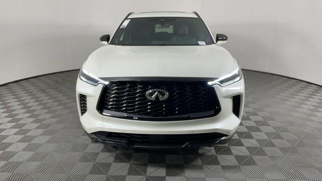Photo of 2025 Majestic White INFINITI QX60