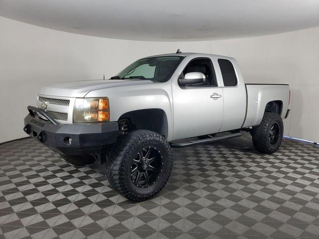 Photo of 2010 Sheer Silver Metallic Chevrolet Silverado 1500