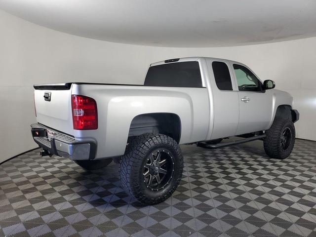 Photo of 2010 Sheer Silver Metallic Chevrolet Silverado 1500