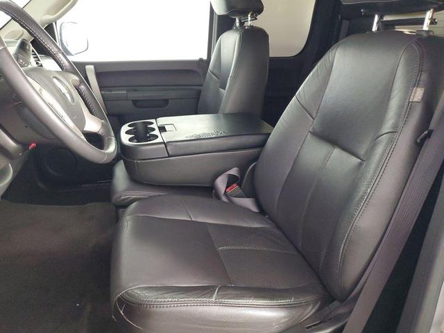 Photo of 2010 Sheer Silver Metallic Chevrolet Silverado 1500