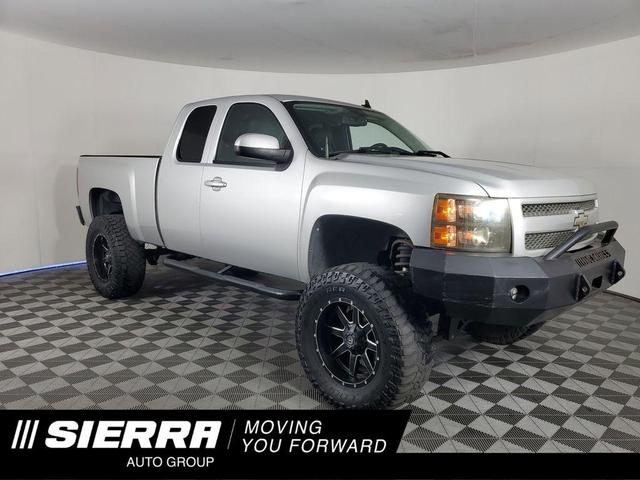 Photo of 2010 Sheer Silver Metallic Chevrolet Silverado 1500