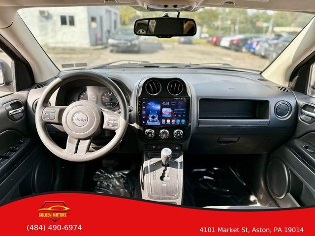 Photo of 2012 Black Clearcoat Jeep Compass