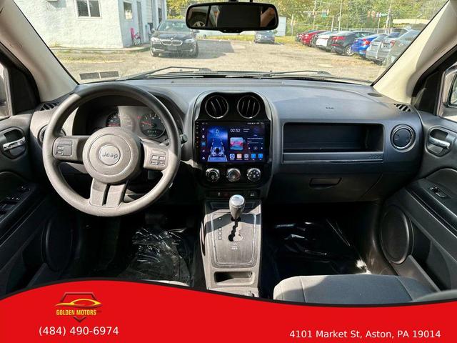 Photo of 2012 Black Clearcoat Jeep Compass