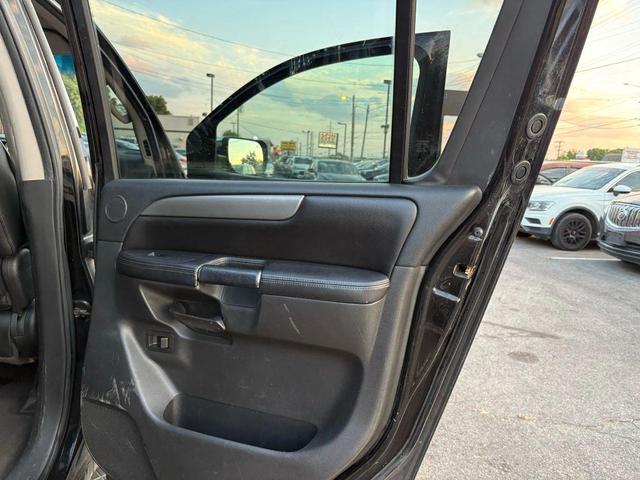 Photo of 2008 Black Nissan Armada