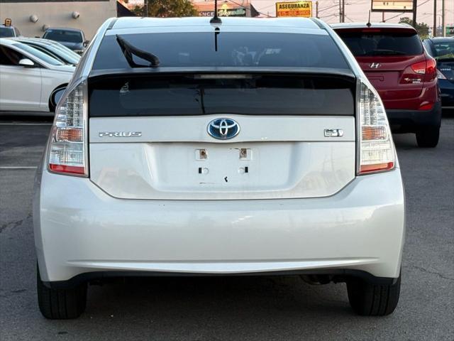 Photo of 2010 White Toyota Prius