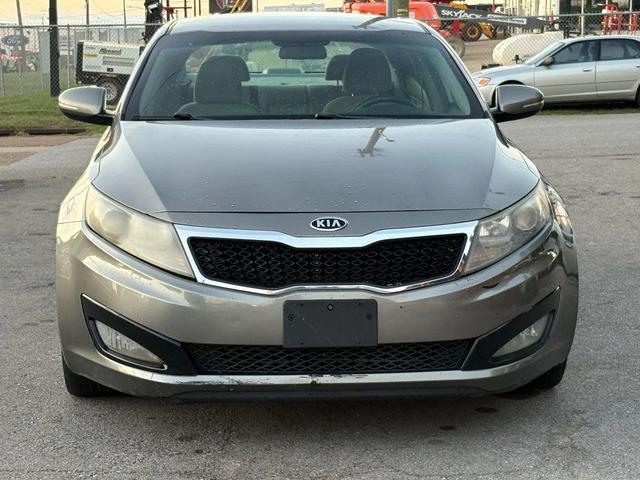 Photo of 2012 Silver Kia Optima