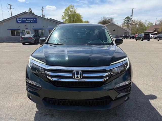 Photo of 2018 Black Forest Pearl Honda Pilot