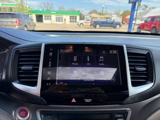 Photo of 2018 Black Forest Pearl Honda Pilot