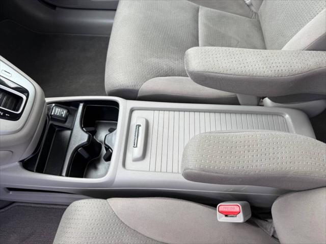 Photo of 2013 Alabaster Silver Metallic Honda CR-V
