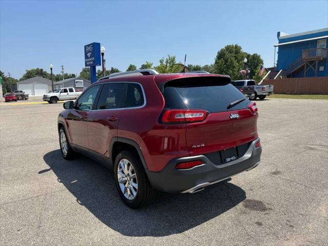 Photo of 2017 Deep Cherry Red Crystal Pearlcoat Jeep Cherokee