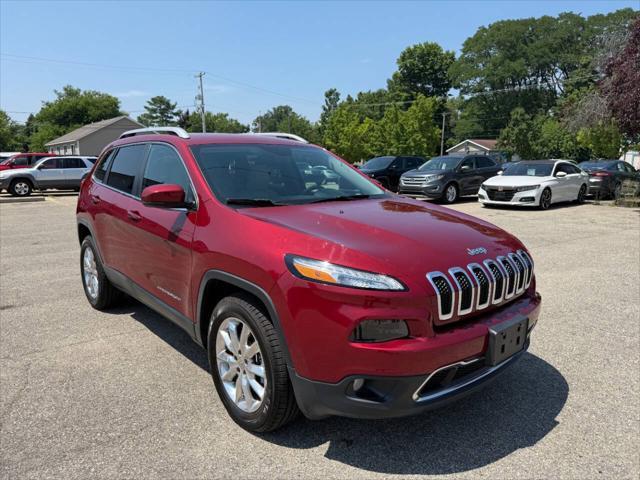 Photo of 2017 Deep Cherry Red Crystal Pearlcoat Jeep Cherokee