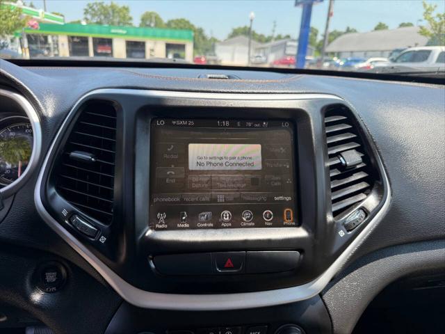 Photo of 2017 Deep Cherry Red Crystal Pearlcoat Jeep Cherokee