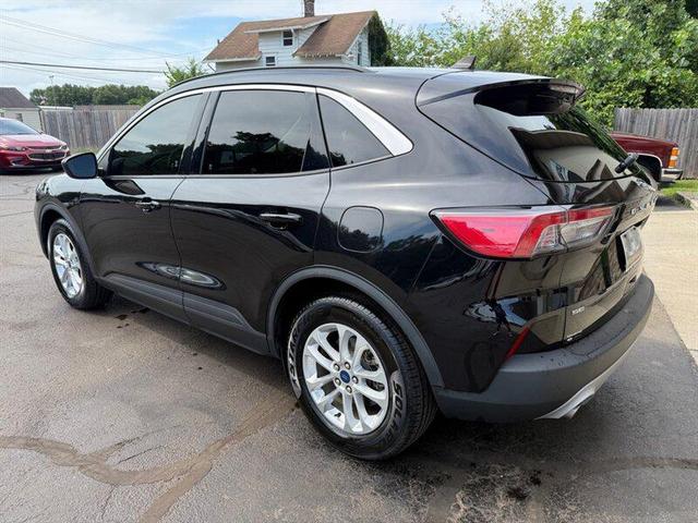 Photo of 2022 Agate Black Ford Escape