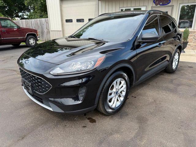 Photo of 2022 Agate Black Ford Escape