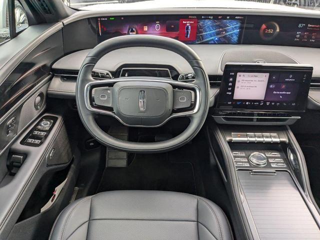 Photo of 2025 White Platinum Clearcoat Metallic Lincoln Nautilus