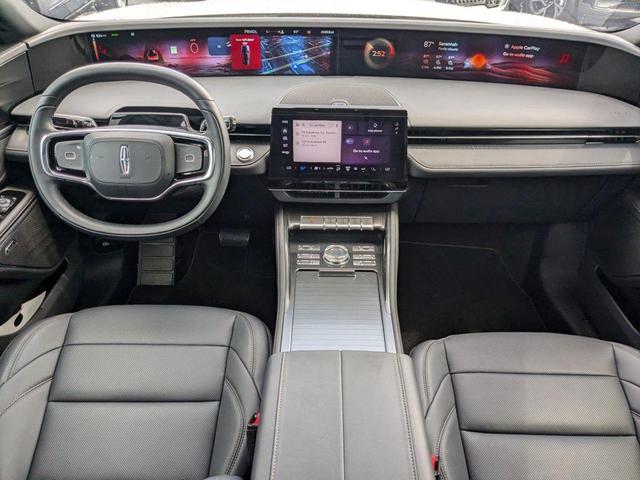 Photo of 2025 White Platinum Clearcoat Metallic Lincoln Nautilus