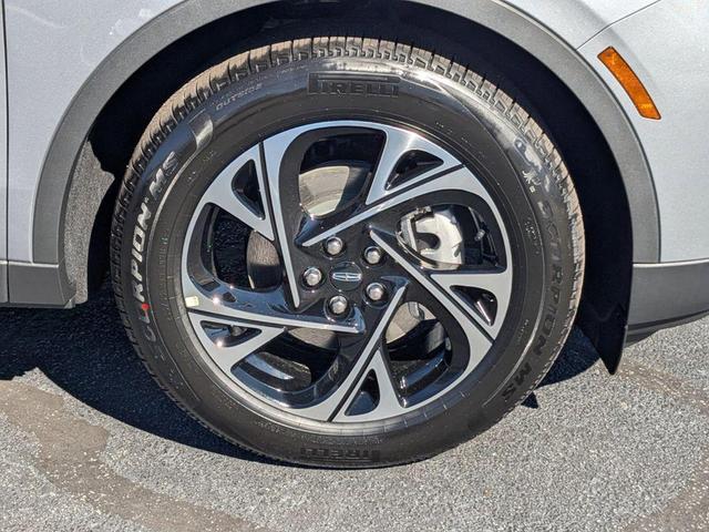 Photo of 2025 Gray Metallic Lincoln Nautilus