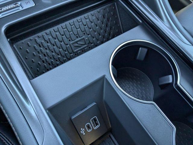 Photo of 2025 Gray Metallic Lincoln Nautilus