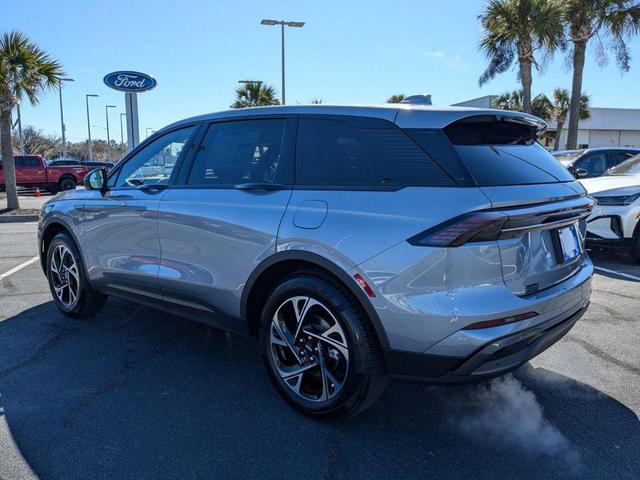 Photo of 2025 Gray Metallic Lincoln Nautilus