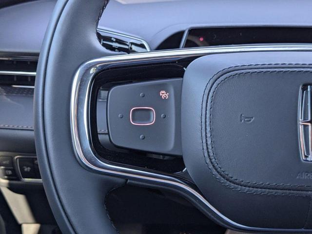 Photo of 2025 Gray Metallic Lincoln Nautilus
