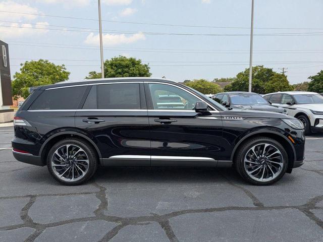 Photo of 2025 Black Metallic Lincoln Aviator