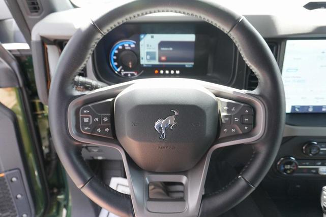 Photo of 2023 Eruption Green Metallic Ford Bronco