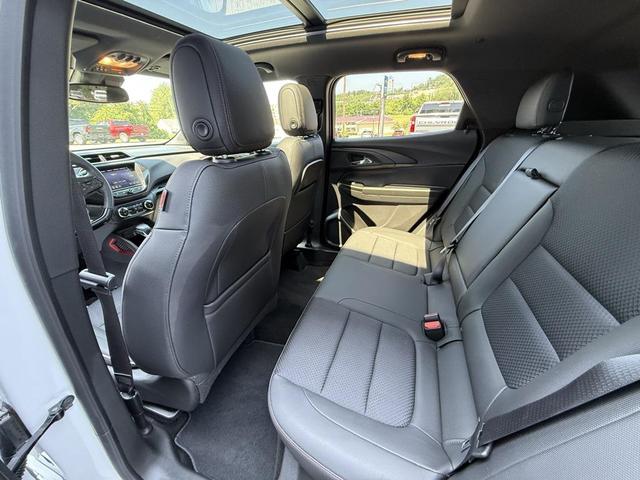 Photo of 2023 Summit White Chevrolet Trailblazer