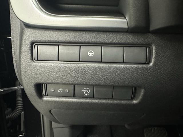 Photo of 2023 Super Black Nissan Rogue
