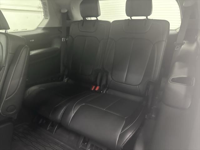 Photo of 2021 Bright White Clearcoat Jeep Grand Cherokee L