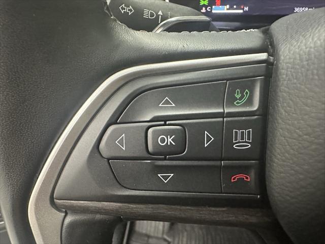 Photo of 2021 Bright White Clearcoat Jeep Grand Cherokee L