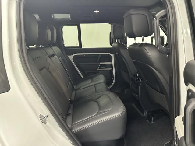 Photo of 2024 Fuji White Land Rover Defender