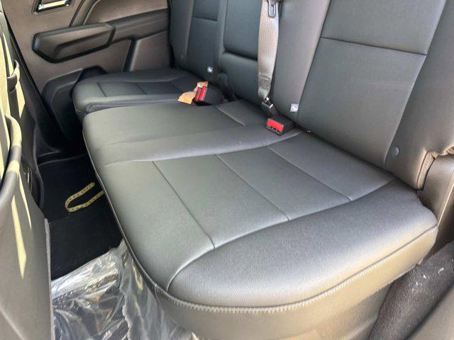 Photo of 2025 Summit White Chevrolet Colorado