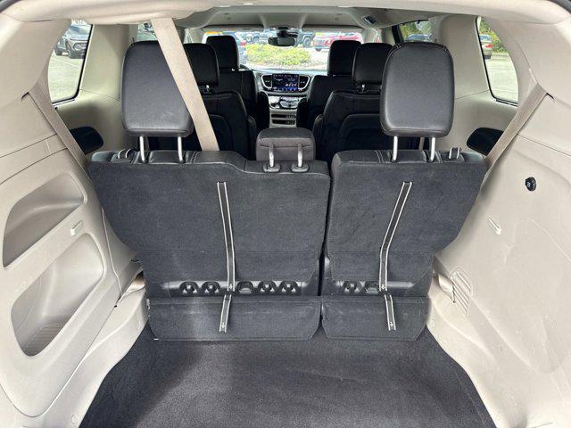 Photo of 2022 Ceramic Gray Clearcoat Chrysler Pacifica