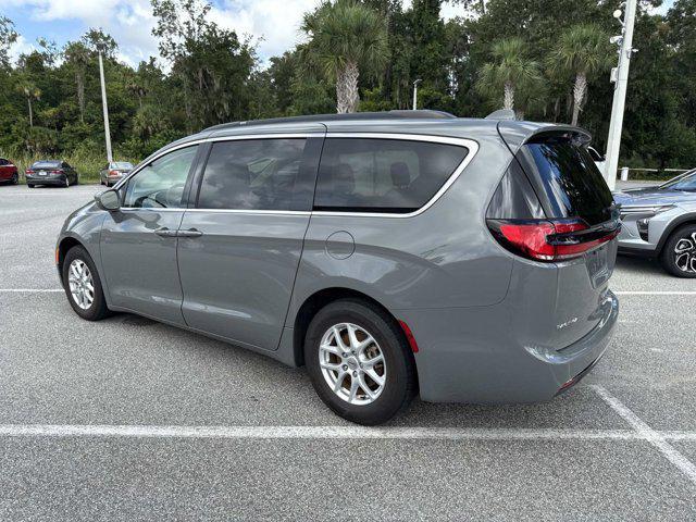 Photo of 2022 Ceramic Gray Clearcoat Chrysler Pacifica