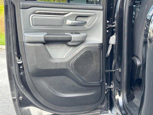 Photo of 2022 Diamond Black Crystal Pearlcoat RAM 1500
