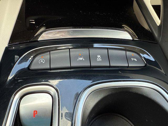 Photo of 2021 Summit White Buick Envision