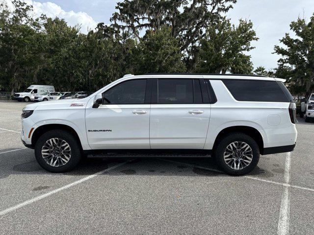 Photo of 2025 Iridescent Pearl Tricoat Chevrolet Suburban