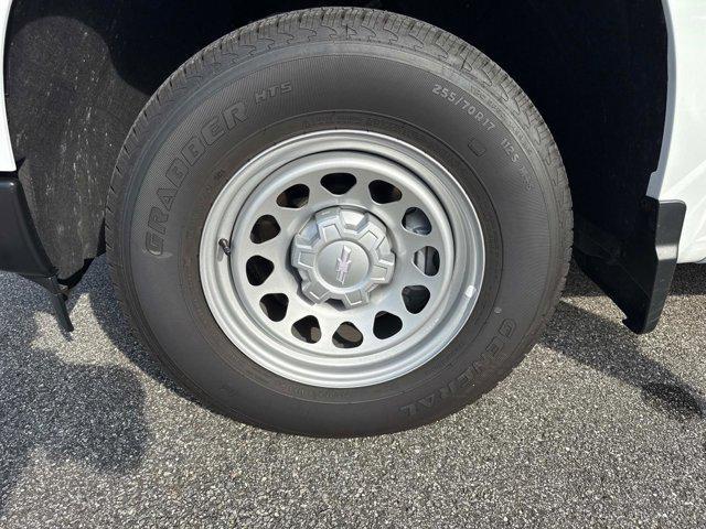 Photo of 2025 Summit White Chevrolet Silverado 1500